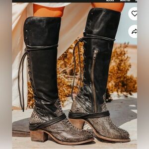 FREEBIRD- Beautiful Python Coal !!! Only Worn Once!